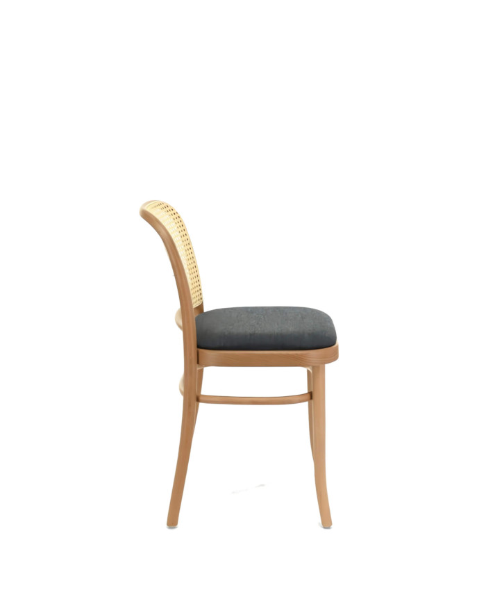 Krzesło A-811/1, tapicerowane siedzisko i wyplatane oparcie, FAMEG