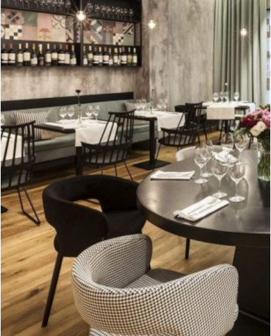 Fotel z podłokietnikami Cube B-1523, bukowy, tapicerowane siedzisko i oparcie, FAMEG Fotel z podłokietnikami Cube B-1523, bukowy, tapicerowane siedzisko i oparcie, FAMEG