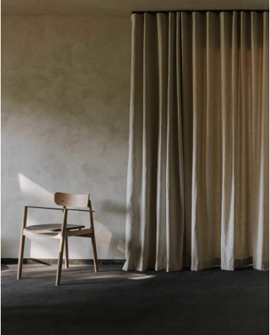 Fotel z podłokietnikami Nopp B-1803, bukowy, tapicerowane siedzisko, FAMEG Fotel z podłokietnikami Nopp B-1803, bukowy, tapicerowane siedzisko, FAMEG