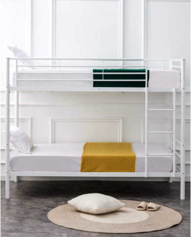 Łóżko piętrowe Bunky, metalowe, ze stelażem, o powierzchni 90x200 cm, białe, HALMAR Łóżko piętrowe Bunky, metalowe, ze stelażem, o powierzchni 90x200 cm, białe, HALMAR