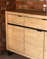 Komoda Mono Loft MOE-03, czterodrzwiowa z szufladami, front dąb lity olejowany, SIUDY