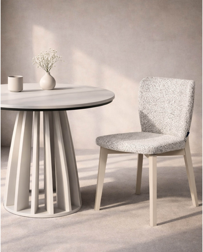 Krzesło KT67, tapicerowane siedzisko i oparcie, stelaż bukowy, DREW-MARK