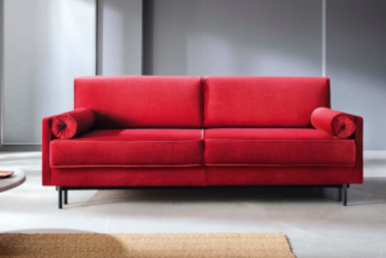 Klasyczna sofa w salonie - szczegóły, na które zwrócić uwagę